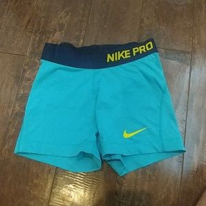 Nike Pro shorts light blue XS